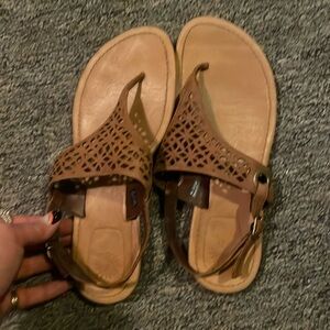 UGG sandles in EUC condition! Sz 9